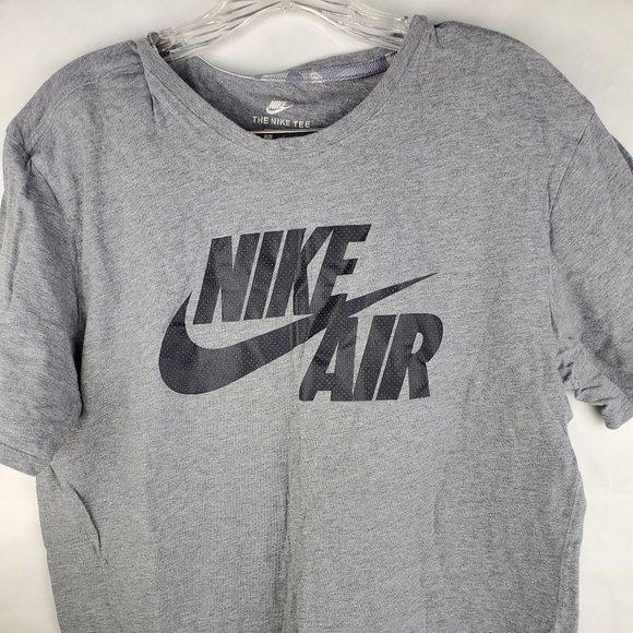 NIKE The Nike Tee Athletic Cut - Picture 1 of 4